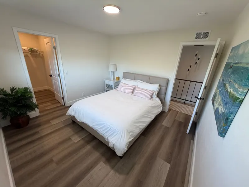 Guest bedroom