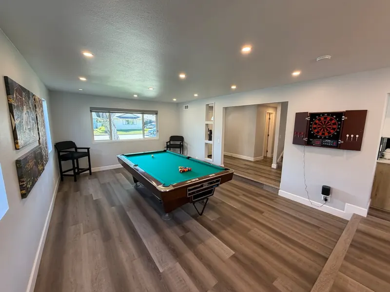 Pool table and electronic dartboard